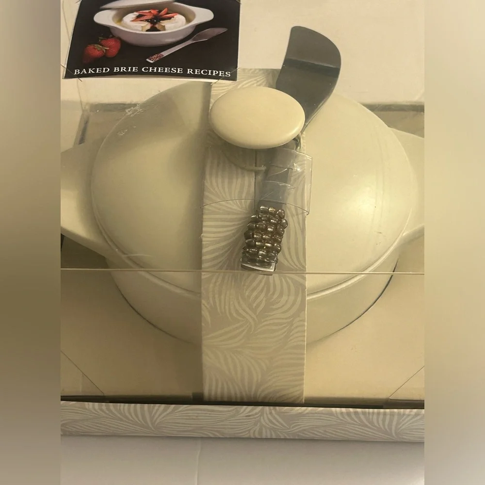 Wild Eye Designs Brie Cheese Baker 2-Piece Baker & Spreader Set
